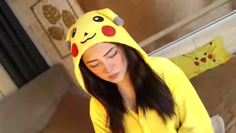 JEN  online show from 10.06.25