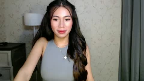 Snapshot of yourdreamgirlgwen chatting on 06.23.26 GWENI online show from 06.23.26