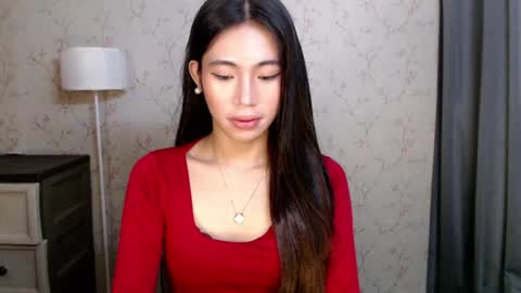 Snapshot of yourdreamgirlgwen chatting on 06.27.26 GWENI online show from 06.27.26