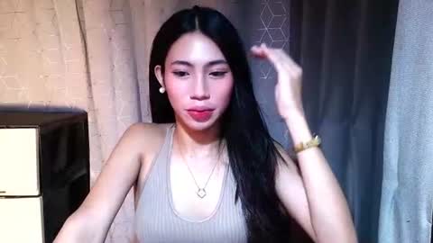 Snapshot of yourdreamgirlgwen chatting on 06.28.26 GWENI online show from 06.28.26