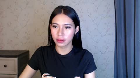 Snapshot of yourdreamgirlgwen chatting on 07.28.26 GWENI online show from 07.28.26