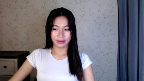 Snapshot of yourdreamgirlgwen chatting on 07.29.26 GWENI online show from 07.29.26