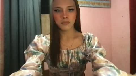 Snapshot of yourehot_princess chatting on 06.12.26 yourehot_princess online show from 06.12.26