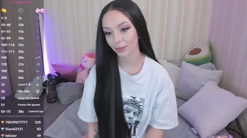 Snapshot of youreyesgazm chatting on 12.17.24 Mary online show from 12.17.24