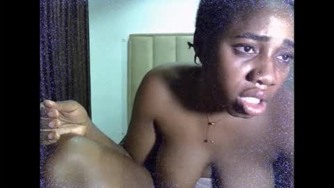 Snapshot of yourfavcamgirl_ chatting on 09.13.25 favcamgirl online show from 09.13.25