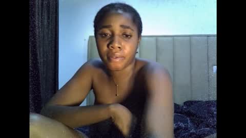 Snapshot of yourfavcamgirl_ chatting on 09.16.25 favcamgirl online show from 09.16.25