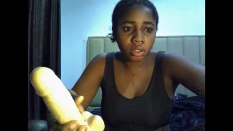 Snapshot of yourfavcamgirl_ chatting on 09.21.25 favcamgirl online show from 09.21.25