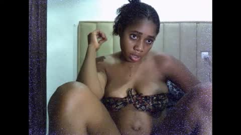 Snapshot of yourfavcamgirl_ chatting on 09.23.25 favcamgirl online show from 09.23.25