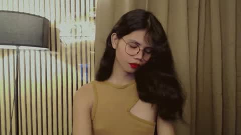 Snapshot of yourfavoratevivian chatting on 10.27.25 Vivian online show from 10.27.25