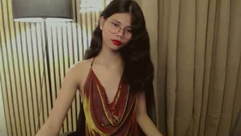 Vivian online show from 11.13.25