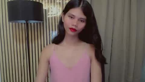 Vivian online show from 11.15.25