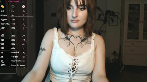 Snapshot of yourhanna_ chatting on 05.01.26 hanna online show from 05.01.26