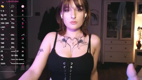 Snapshot of yourhanna_ chatting on 05.18.26 hanna online show from 05.18.26