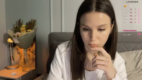 Snapshot of yourher0in chatting on 01.09.25 Aida online show from 01.09.25