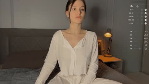 Snapshot of yourher0in chatting on 01.24.25 Aida online show from 01.24.25