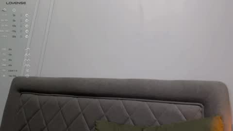 Snapshot of yourher0in chatting on 02.08.25 Aida online show from 02.08.25