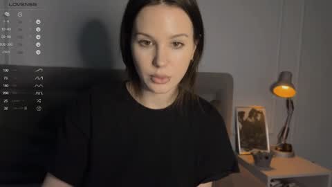 Snapshot of yourher0in chatting on 02.16.25 Aida online show from 02.16.25