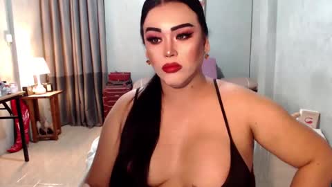 Snapshot of yourhighnesscassy chatting on 01.24.25 Cassy online show from 01.24.25