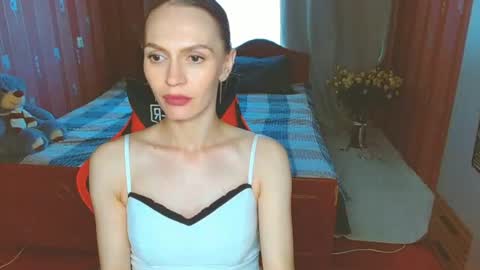 Snapshot of yourladysunshine chatting on 06.23.26 Ksyusha online show from 06.23.26