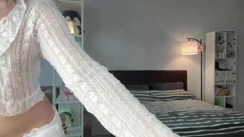 yourlittlesunrise_ online show from 04.09.26