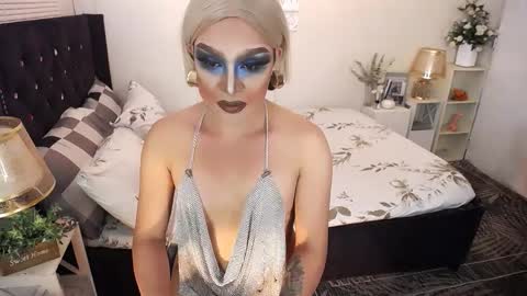 --               online show from 11.17.25