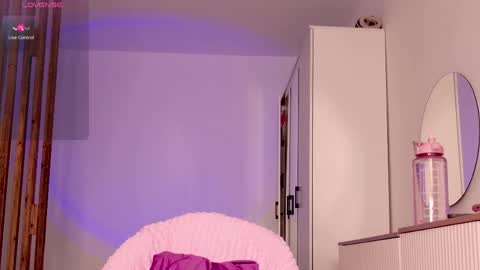 Julia 3 online show from 04.13.26