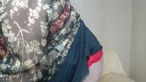 Snapshot of yourmilf4love chatting on 10.01.25 lANA online show from 10.01.25