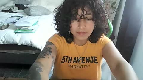 Snapshot of yourownerserena chatting on 10.02.25 Serena online show from 10.02.25