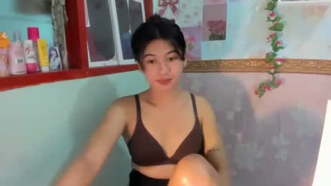 Snapshot of yourprettytrish chatting on 05.12.26 Trish online show from 05.12.26