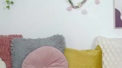 Snapshot of yours_goddess chatting on 06.11.26 yours_goddess online show from 06.11.26