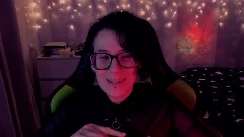 Snapshot of yourscosmic chatting on 01.03.25 Yours Cosmic online show from 01.03.25