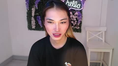    online show from 02.02.25