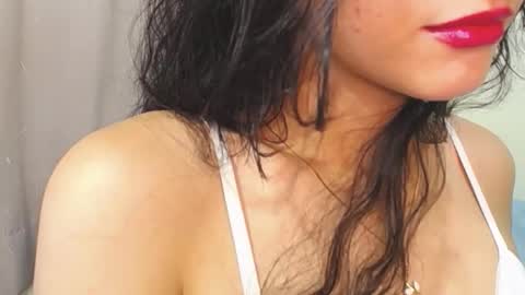 Snapshot of yoursexy18lover chatting on 10.08.25 Lina and roberth online show from 10.08.25