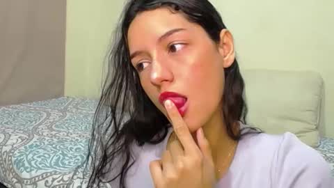 Snapshot of yoursexy18lover chatting on 10.15.25 Lina and roberth online show from 10.15.25