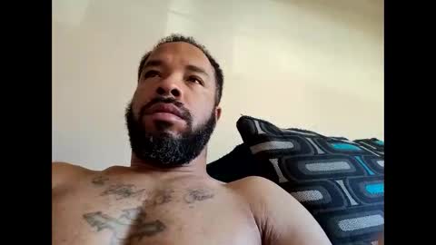 Snapshot of yoursexydaddy79 chatting on 11.04.25 mother fucker online show from 11.04.25