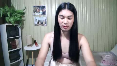Snapshot of yoursubmissive_larah chatting on 04.10.26 yoursubmissive_larah online show from 04.10.26