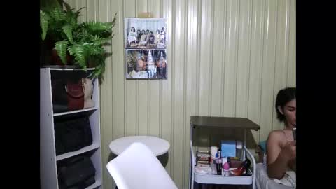 Snapshot of yoursubmissive_larah chatting on 05.12.26 yoursubmissive_larah online show from 05.12.26