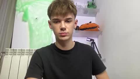 yoursweetyguy online show from 10.28.25