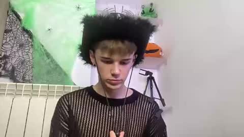 yoursweetyguy online show from 10.29.25