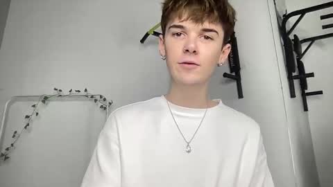 yoursweetyguy online show from 12.02.25