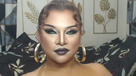Snapshot of yourtrannyqueenxxx chatting on 04.20.26 Anastacia Grey online show from 04.20.26