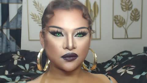 Snapshot of yourtrannyqueenxxx chatting on 04.24.26 Anastacia Grey online show from 04.24.26