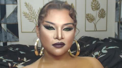 Snapshot of yourtrannyqueenxxx chatting on 05.01.26 Anastacia Grey online show from 05.01.26