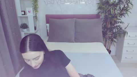 Snapshot of youteacherx chatting on 11.16.25 Helen online show from 11.16.25