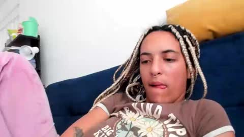 elizabeth  ju   online show from 01.21.25