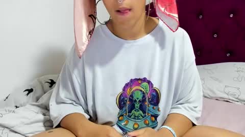 elizabeth  ju   online show from 02.17.25