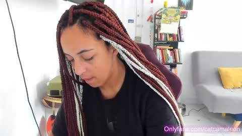 elizabeth  ju   online show from 05.03.26