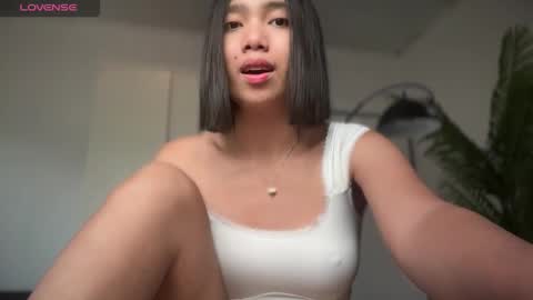 YowgineTheGreat online show from 12.31.24