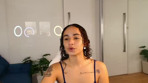Snapshot of ysenne_josse chatting on 06.02.26 Ysenne online show from 06.02.26