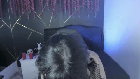 Yue Eclipsa online show from 10.31.25